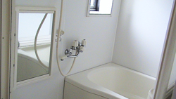 広いユニットバスの画像